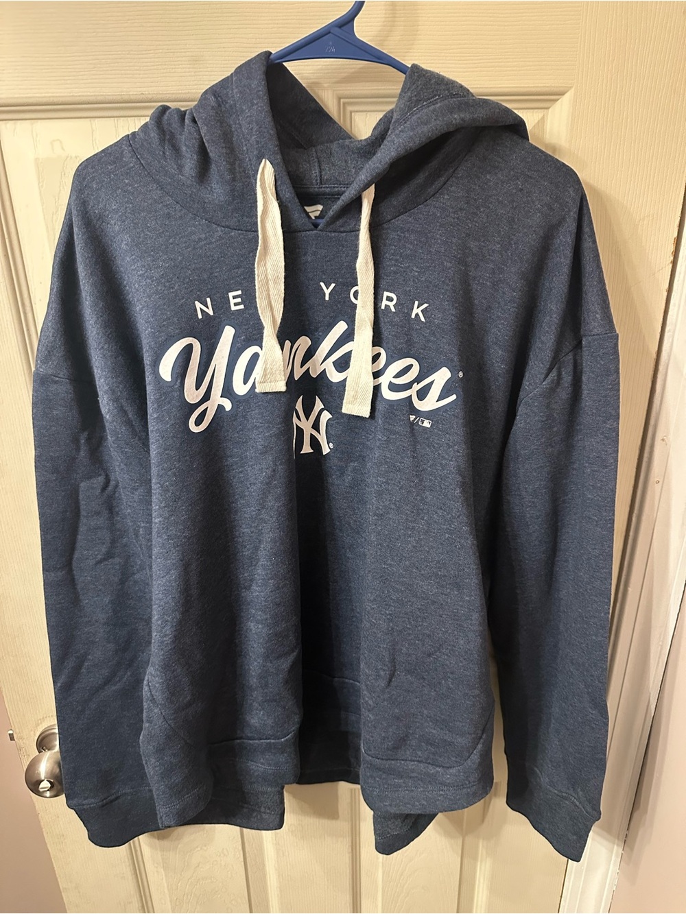 Fanatics New York Yankees Navy Blue Pullover Hoodie